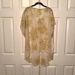 Silky Sheer Top!! Very Cute!!